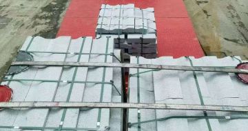 洛阳 芝麻白仿形加直形路沿石出货日常