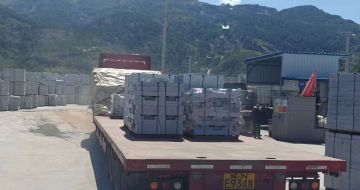 洛阳 芝麻白仿形路沿石，直形路沿石