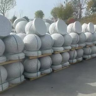 洛阳 白麻花岗岩石材圆球，石球，挡车球，隔离球，景观石球，风水球等