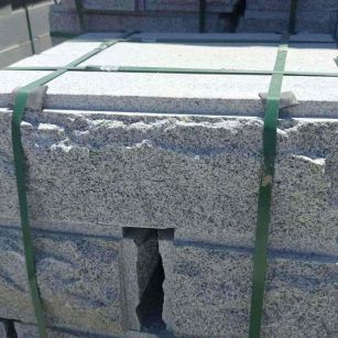 洛阳 芝麻白花岗岩自然面成品