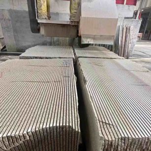 洛阳 车间生产日常，黄金麻白麻花岗岩