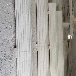 洛阳 花岗岩厂家带你看白麻花岗岩门楼大柱柱皮