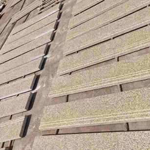 洛阳 黄金麻花岗岩光面楼梯踏步