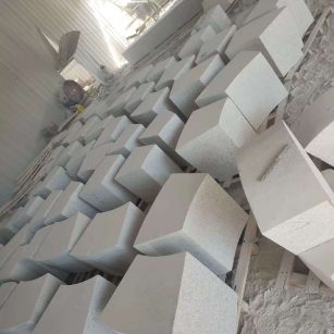 洛阳 白麻花岗岩异形坐凳