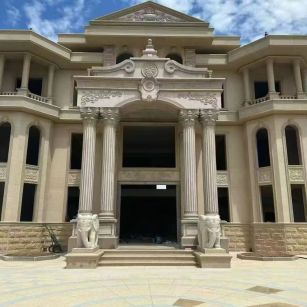 洛阳 黄金麻别墅外墙干挂，大柱，大象，蘑菇石，雕花板