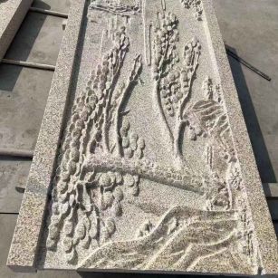 洛阳 黄金麻雕刻板浮雕迎客松