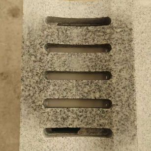 洛阳 芝麻白拉丝面花岗岩U型开槽排水槽