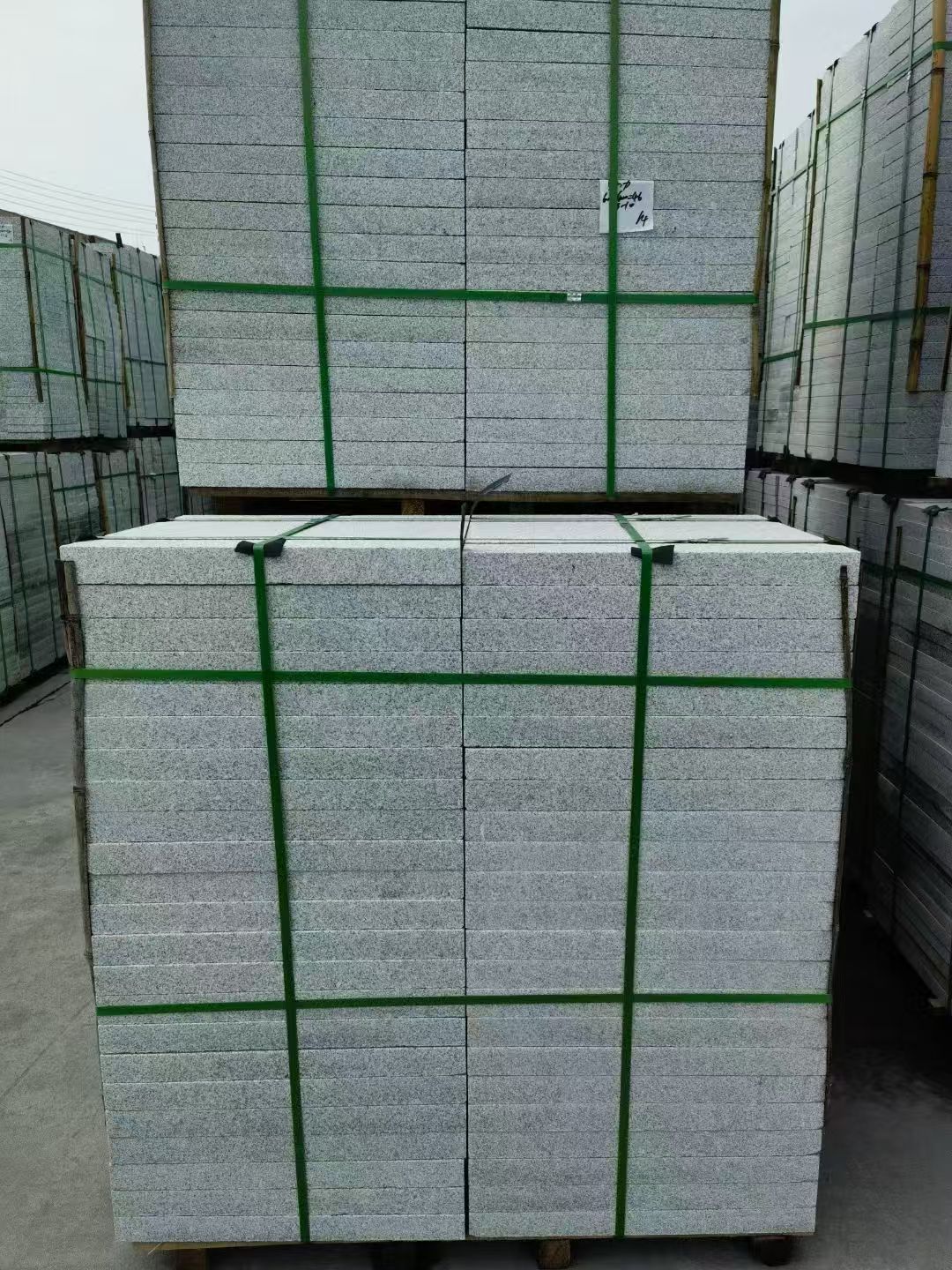 洛阳 芝麻白火烧，园林广场市政工程地铺石，1.8~5.0厚均有现货