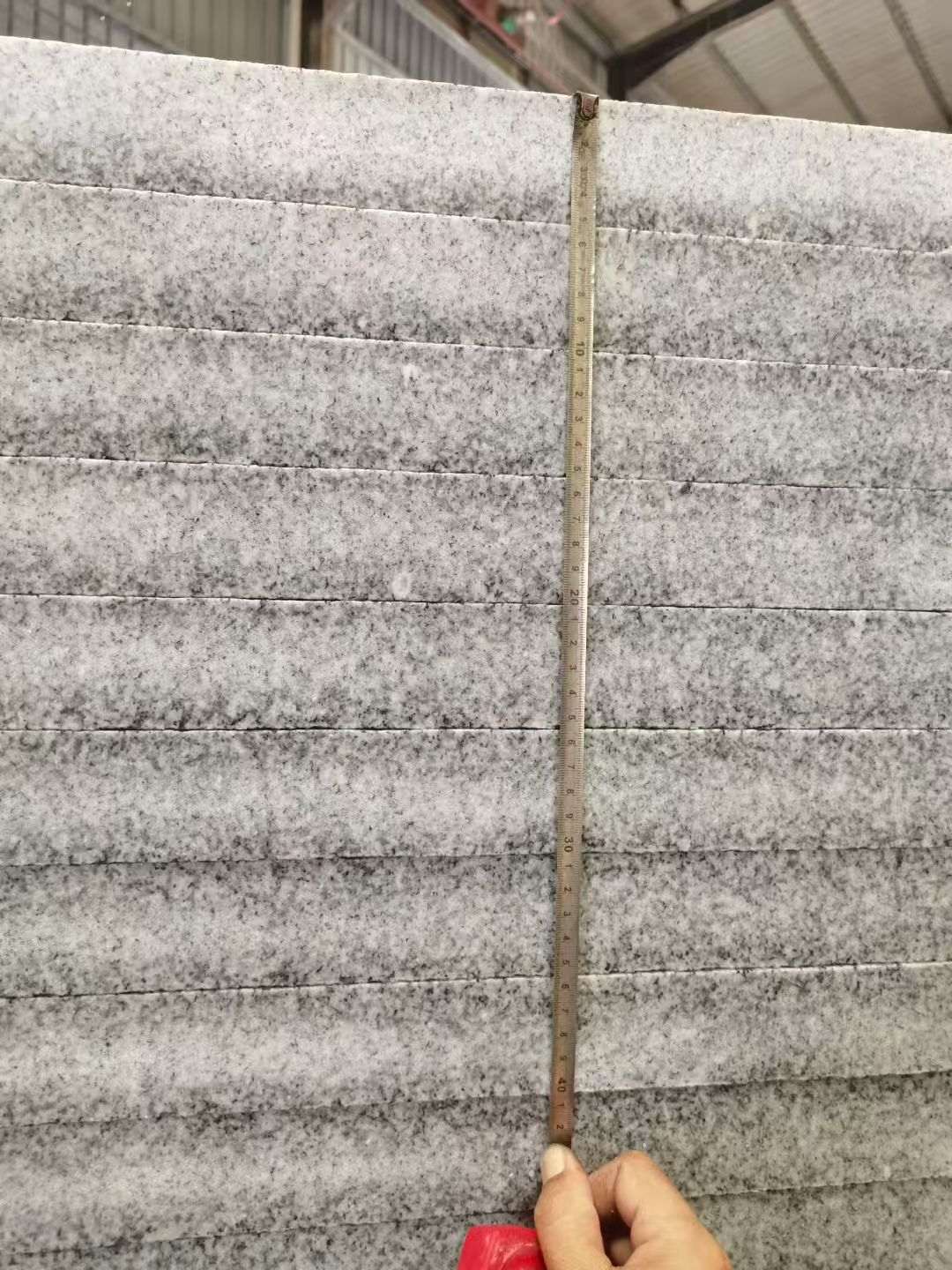 洛阳 芝麻白火烧成品厚薄均匀，B料价格接近A料质量