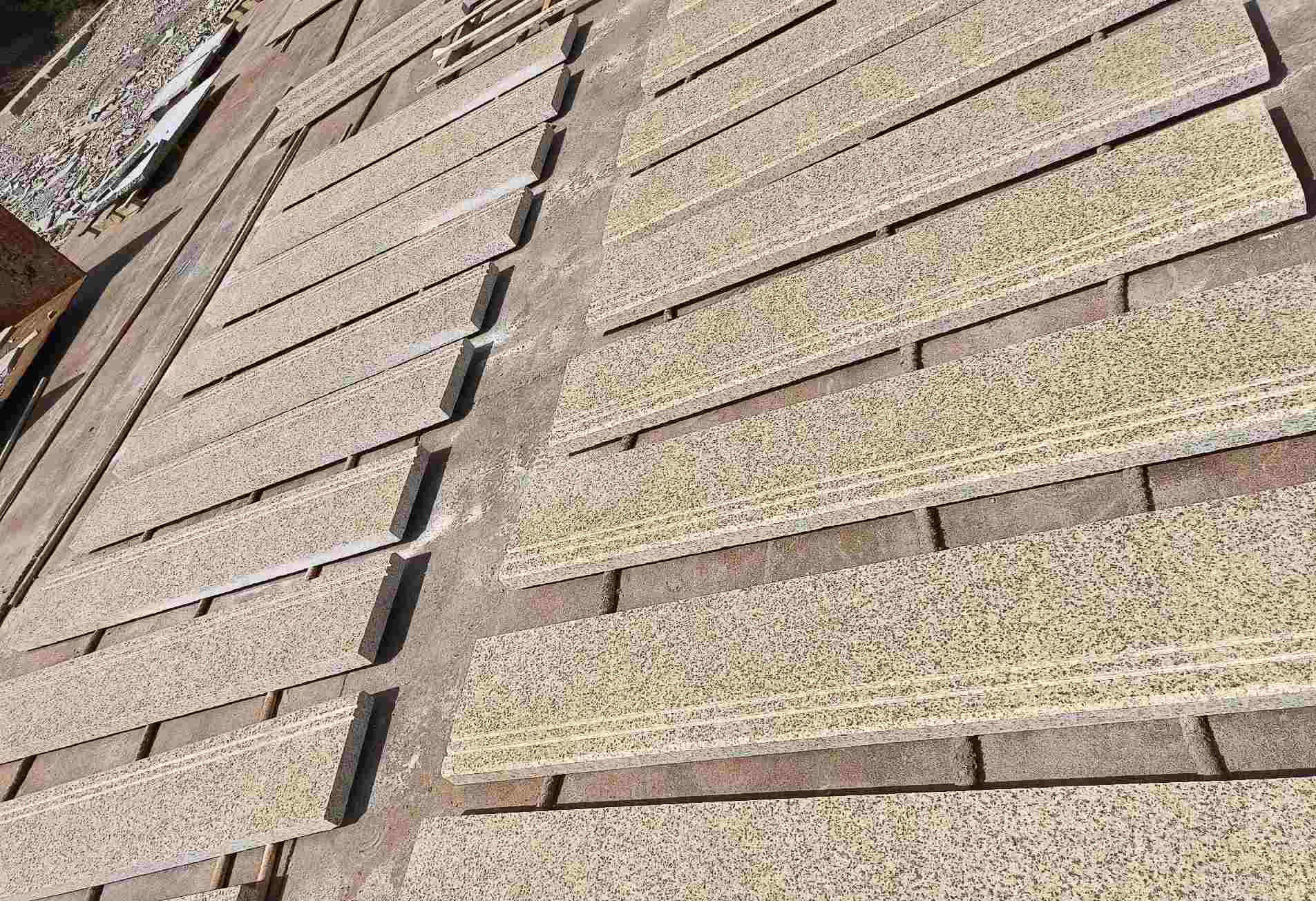 洛阳 黄金麻花岗岩光面楼梯踏步