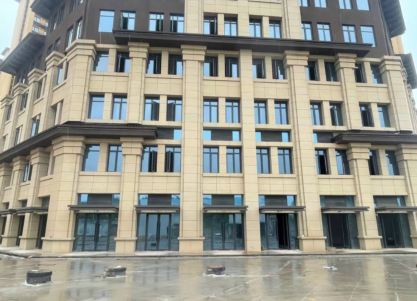 洛阳 黄金麻花岗岩荔枝面小区外墙干挂