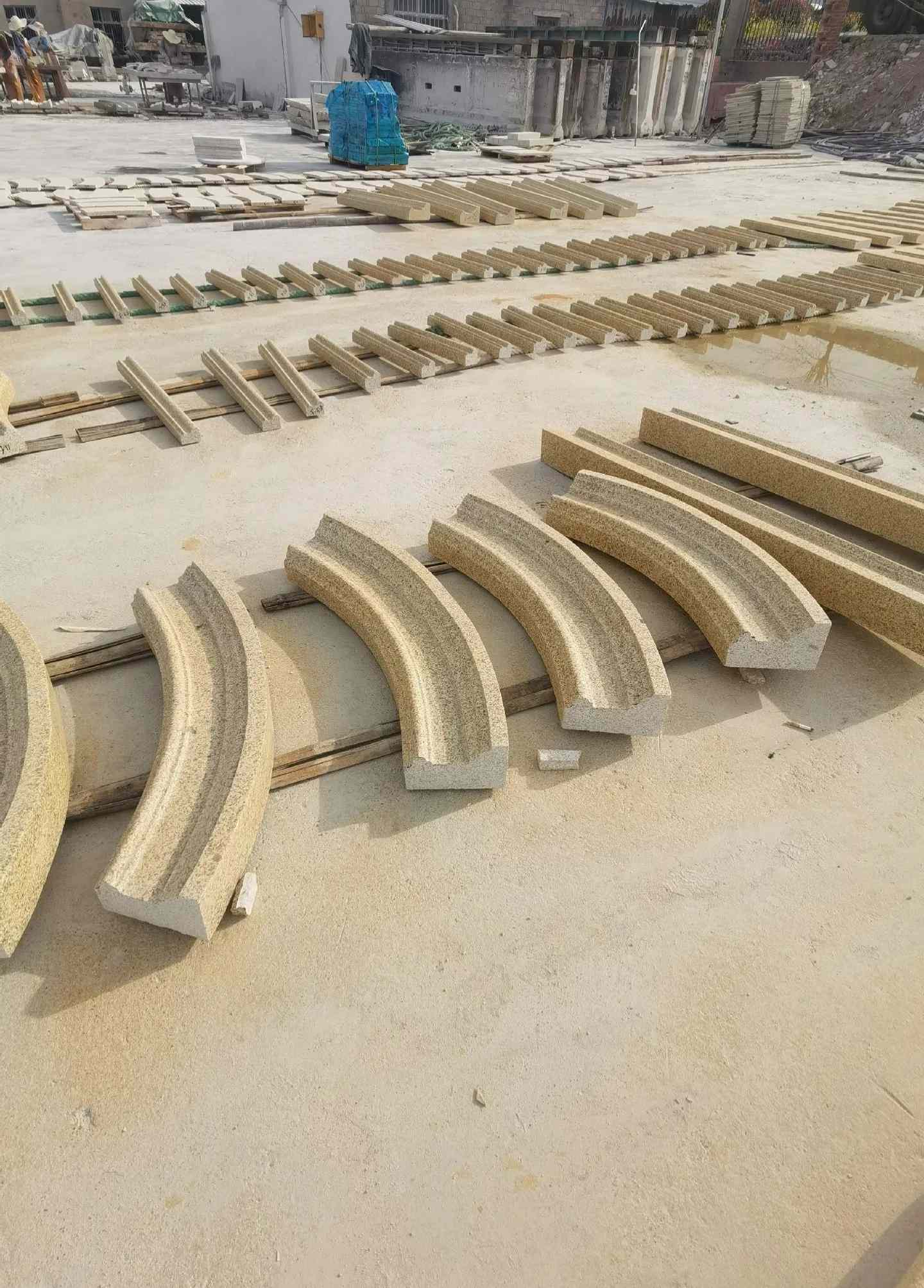 洛阳 黄金麻花岗岩别墅线条