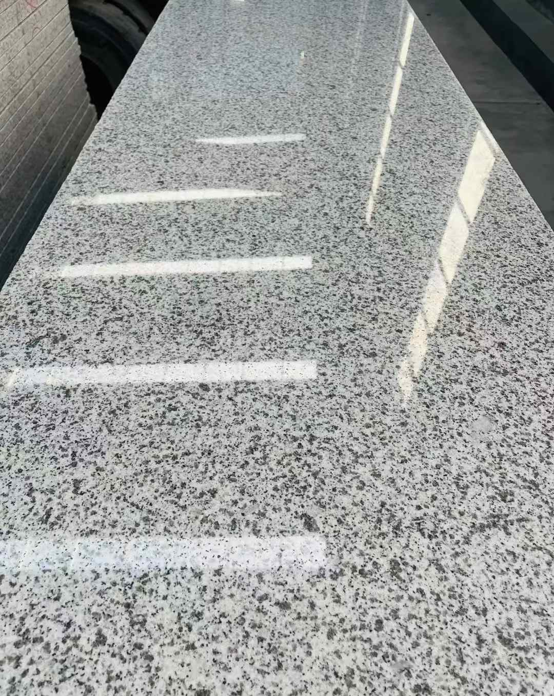 洛阳 白麻花岗岩光面毛板