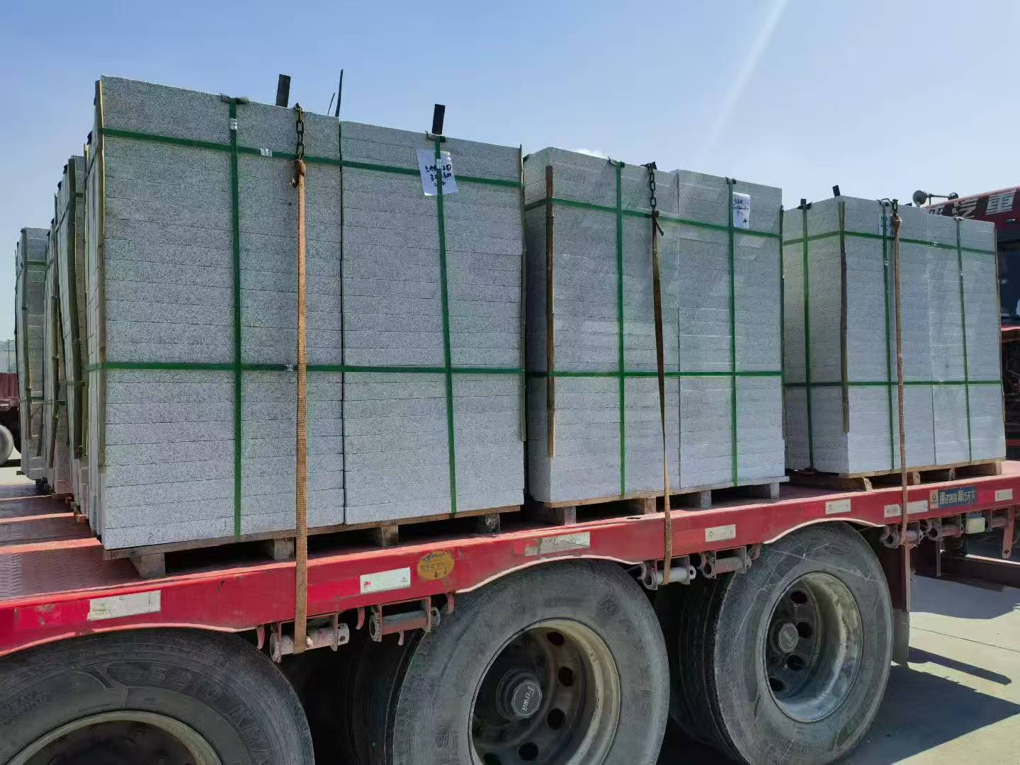 洛阳芝麻白花岗岩出货日常地铺石