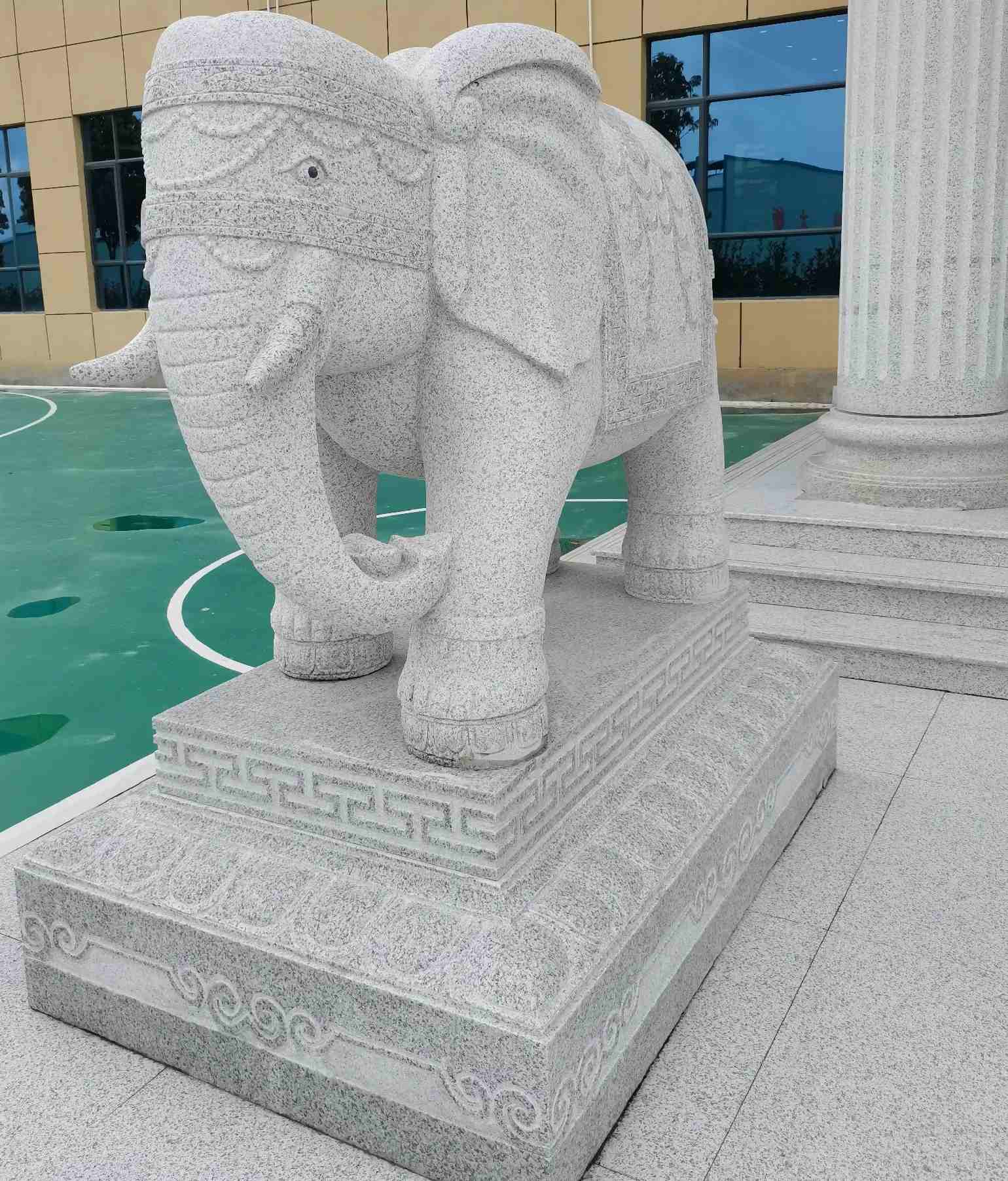 洛阳 白麻花岗岩动物异形石雕-大象